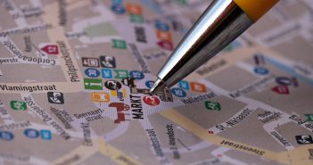 Trouver le bon local pour ouvrir une franchise plan ville crayon